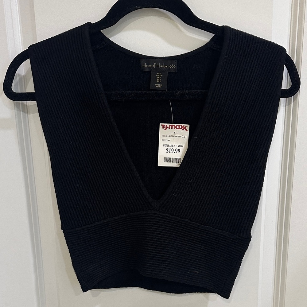 House of Harlow 1960 Black V-Neck Crop Top